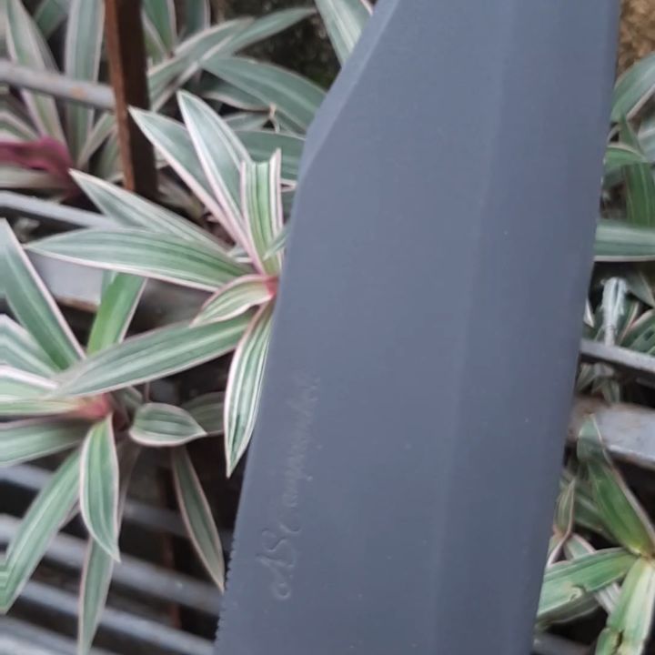 aço inox ou aço carbono - lâmina com pátina Runefall