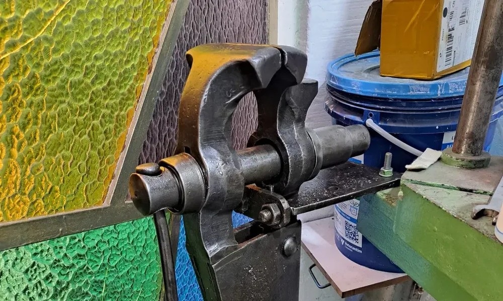 torno de bancada para cutelaria - oficina Runefall